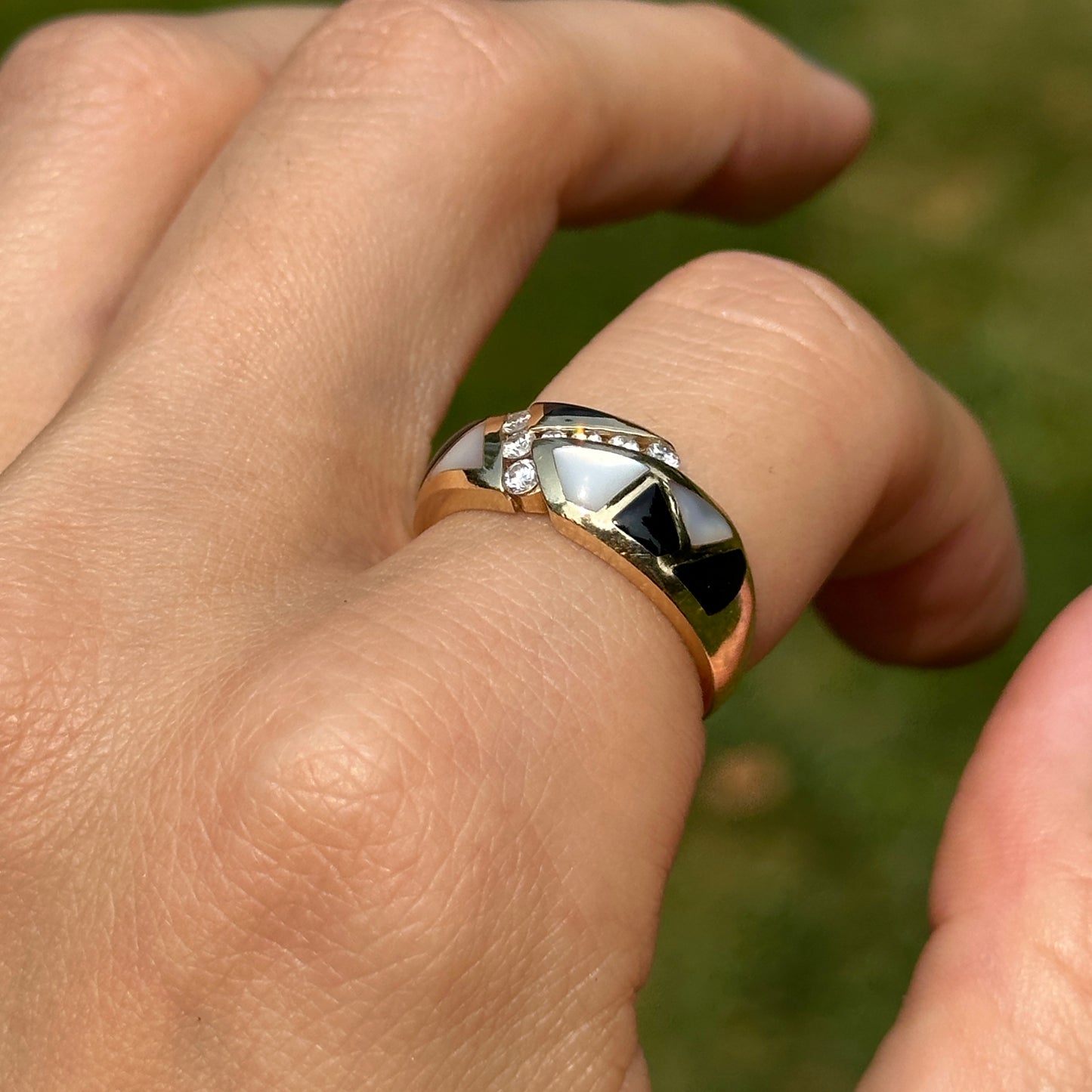 Estate 14KT Yellow Gold Mother of Pearl, Onyx, + Diamaond Ring