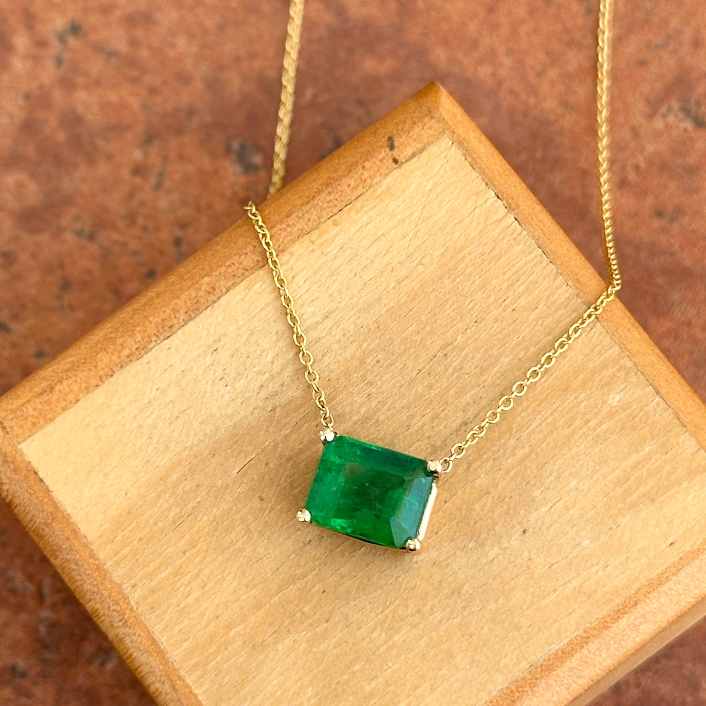 14KT Yellow Gold Solitaire 2.64 CT Emerald Cable Chain Necklace 18'' - LSJ