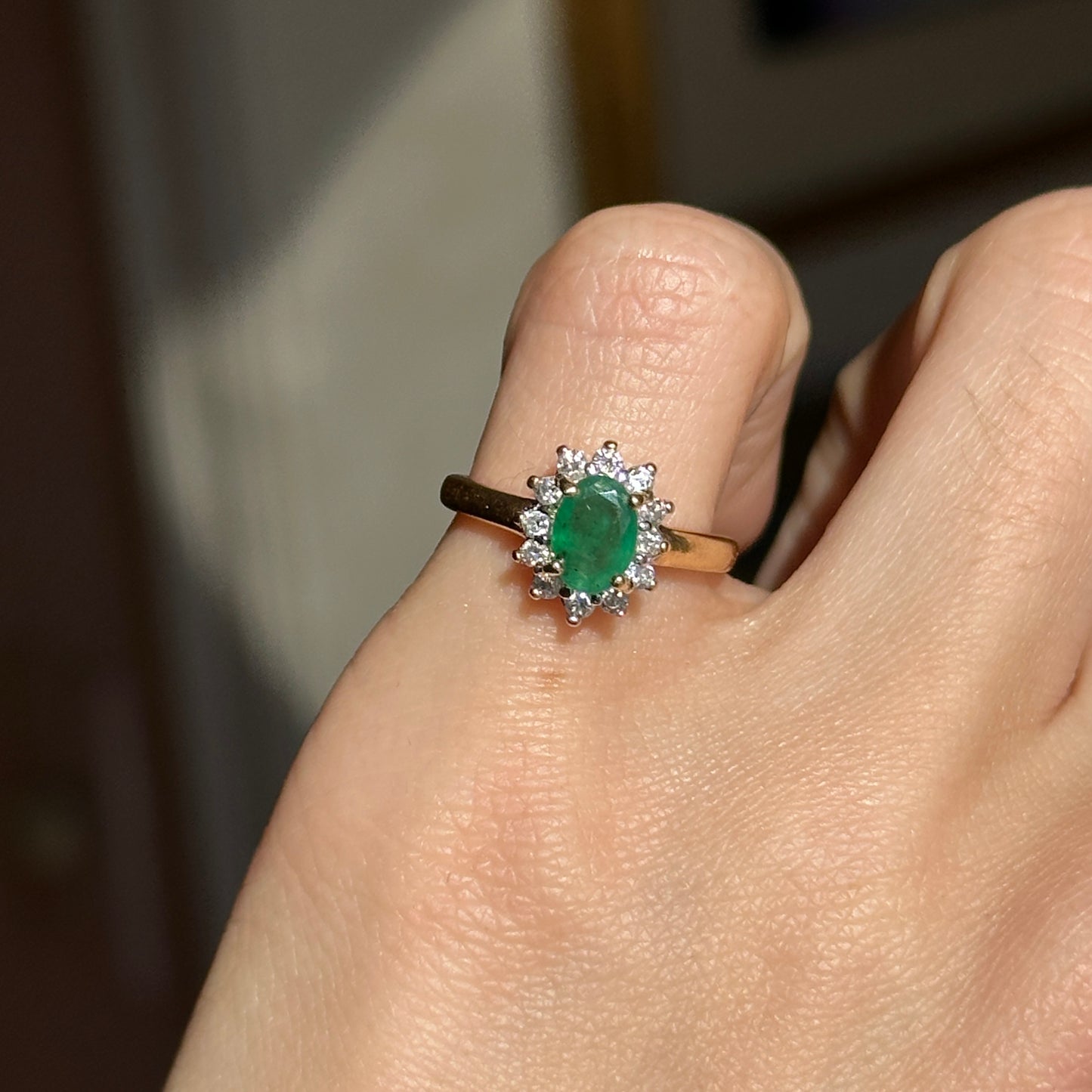Estate 14KT Yellow Gold Oval .75-1.00CT Emerald + Diamond Halo Ring 4.5 - LSJ