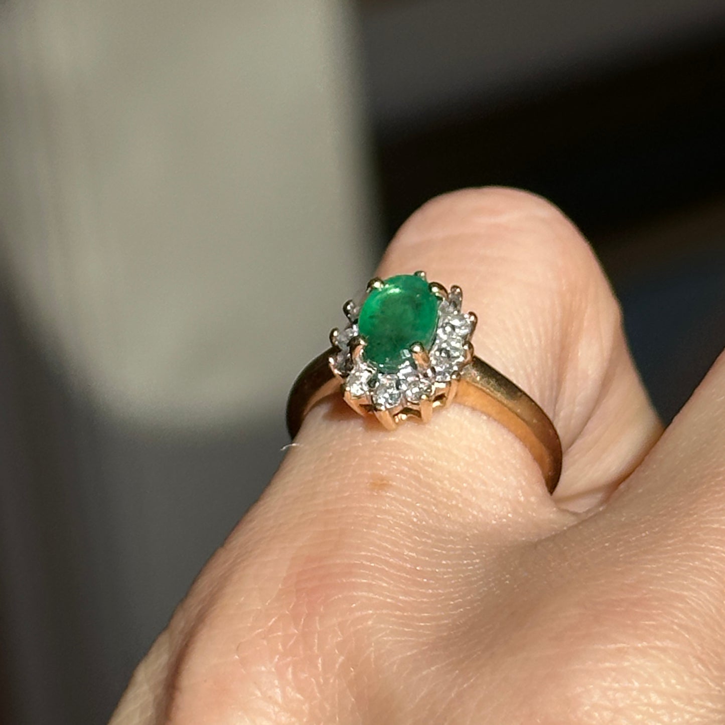 Estate 14KT Yellow Gold Oval .75-1.00CT Emerald + Diamond Halo Ring 4.5 - LSJ