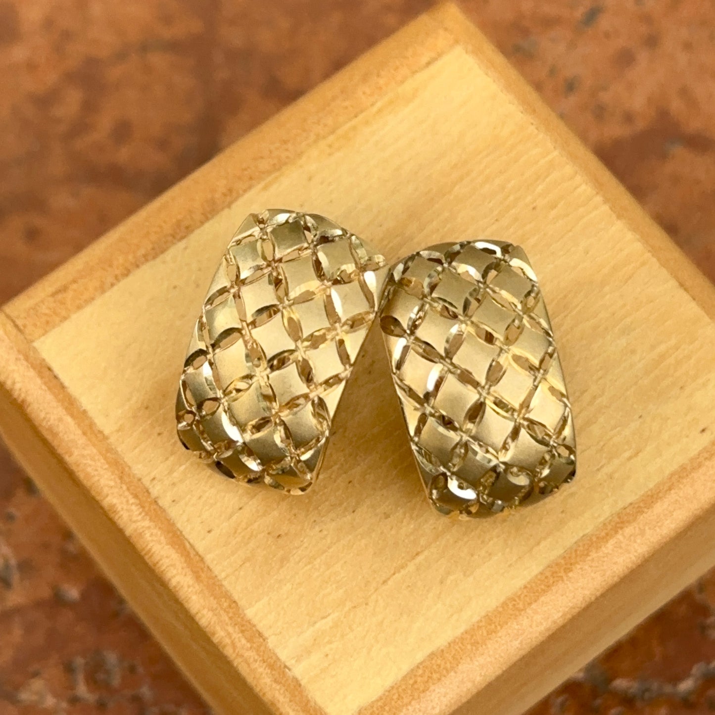 Estate 14KT Yellow Gold Matte Basketweave Omega Back Earrings