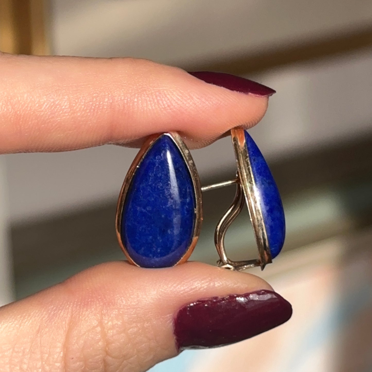 Estate 14KT Yellow Gold Genuine Cobalt Blue Lapis Earrings Teardrop