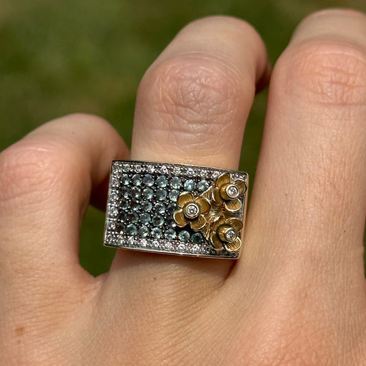 Estate 14KT Yellow Gold Alexandrite + Diamond Flower Ring