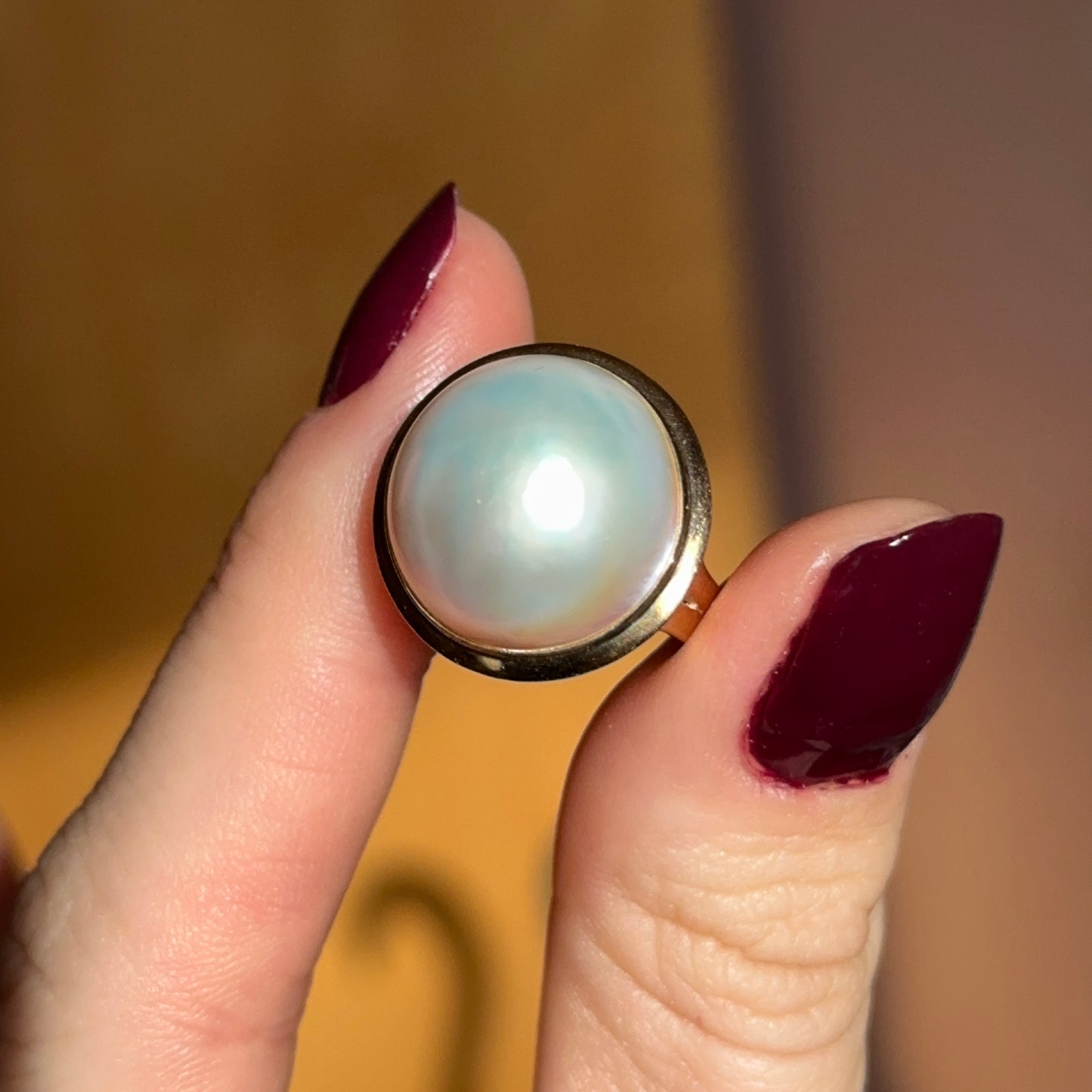 Estate 14KT Genuine Round Bezel Mabe Pearl Ring