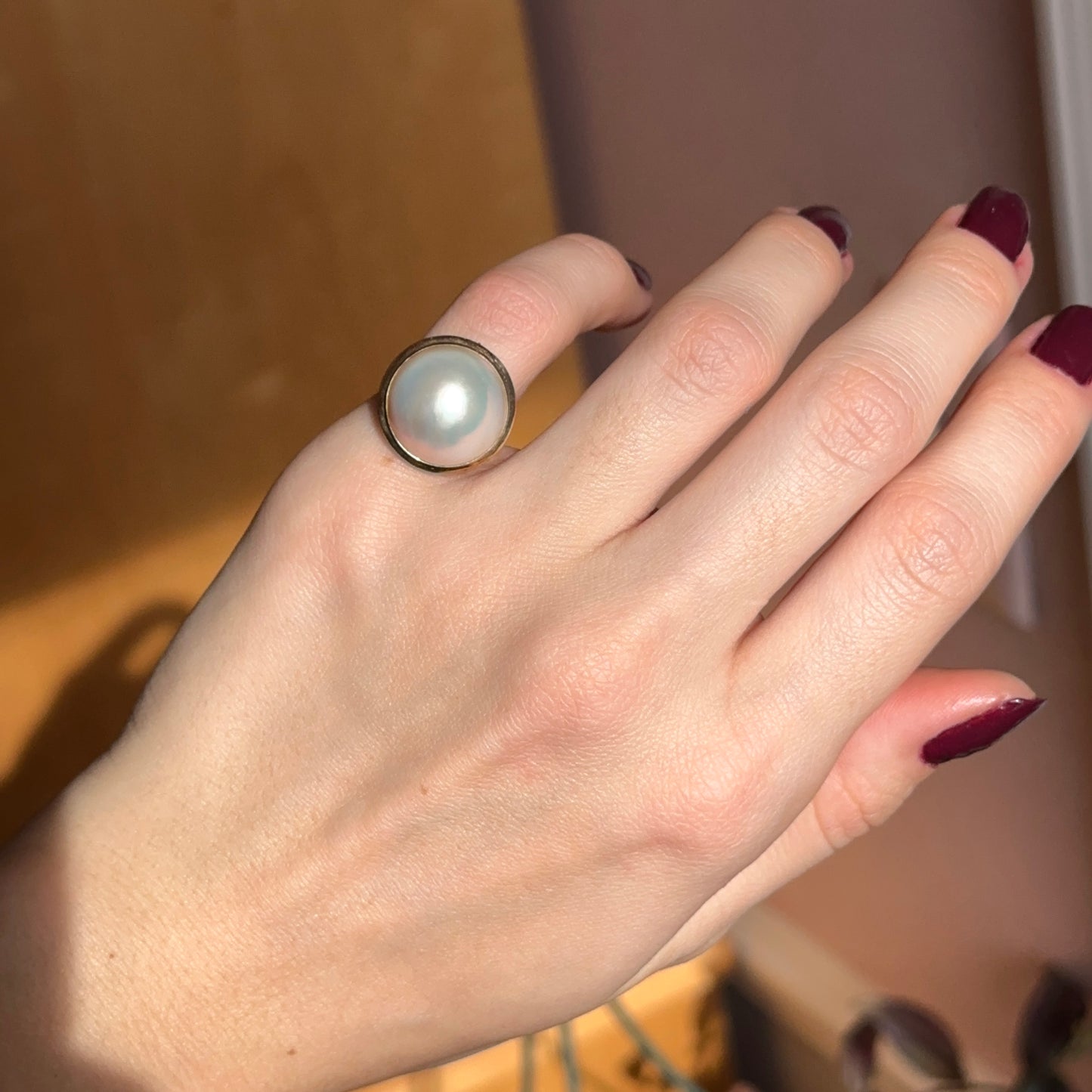 Estate 14KT Genuine Round Bezel Mabe Pearl Ring