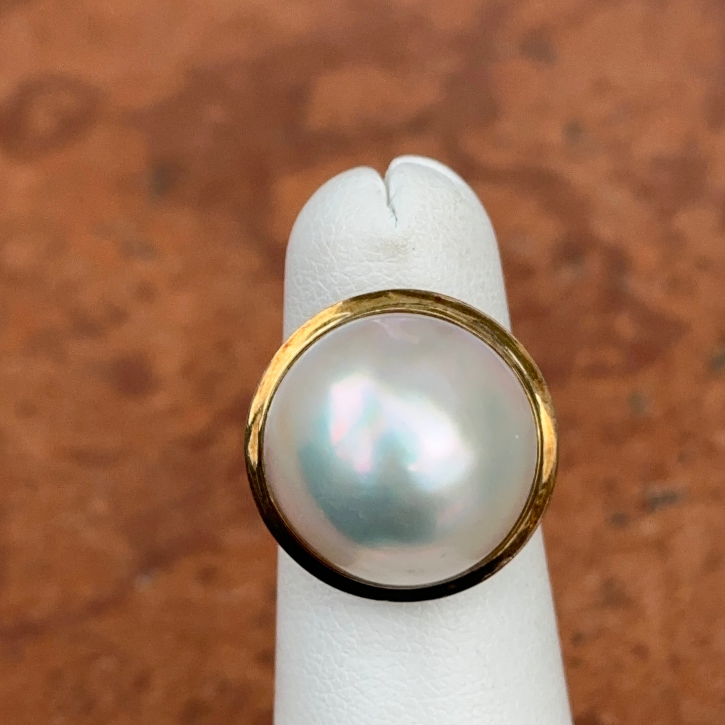 Estate 14KT Genuine Round Bezel Mabe Pearl Ring