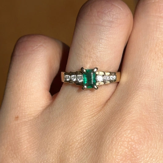 Estate 14KT Yellow Gold Emerald-Cut Faceted Emerald + 6 Round Diamond Ring