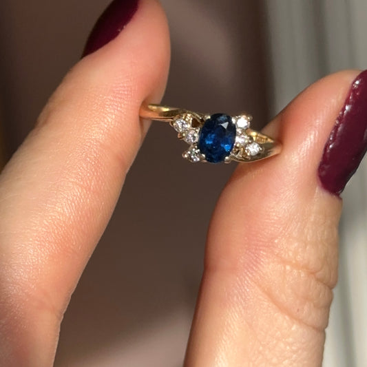 Estate 14KT Yellow Gold Oval Blue Sapphire + Round Diamond Accent Ring