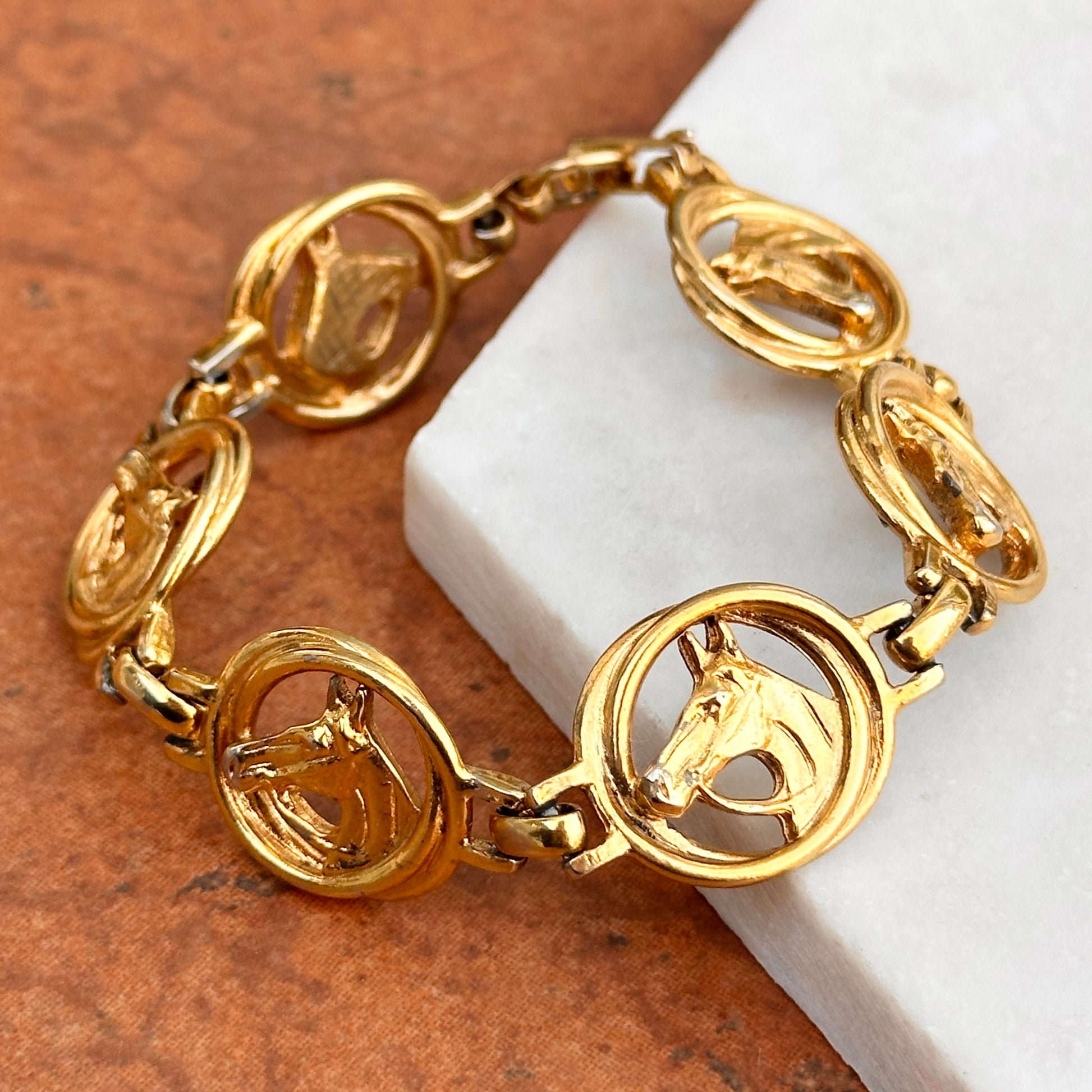 Estate Gold Tone Horse Head Circle Bracelet 7.5” - LSJ