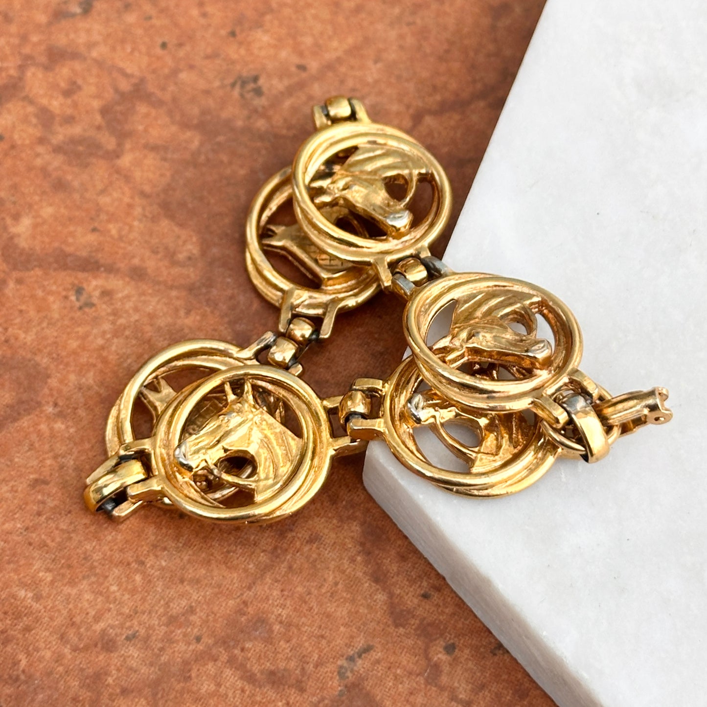 Estate Gold Tone Horse Head Circle Bracelet 7.5” - LSJ