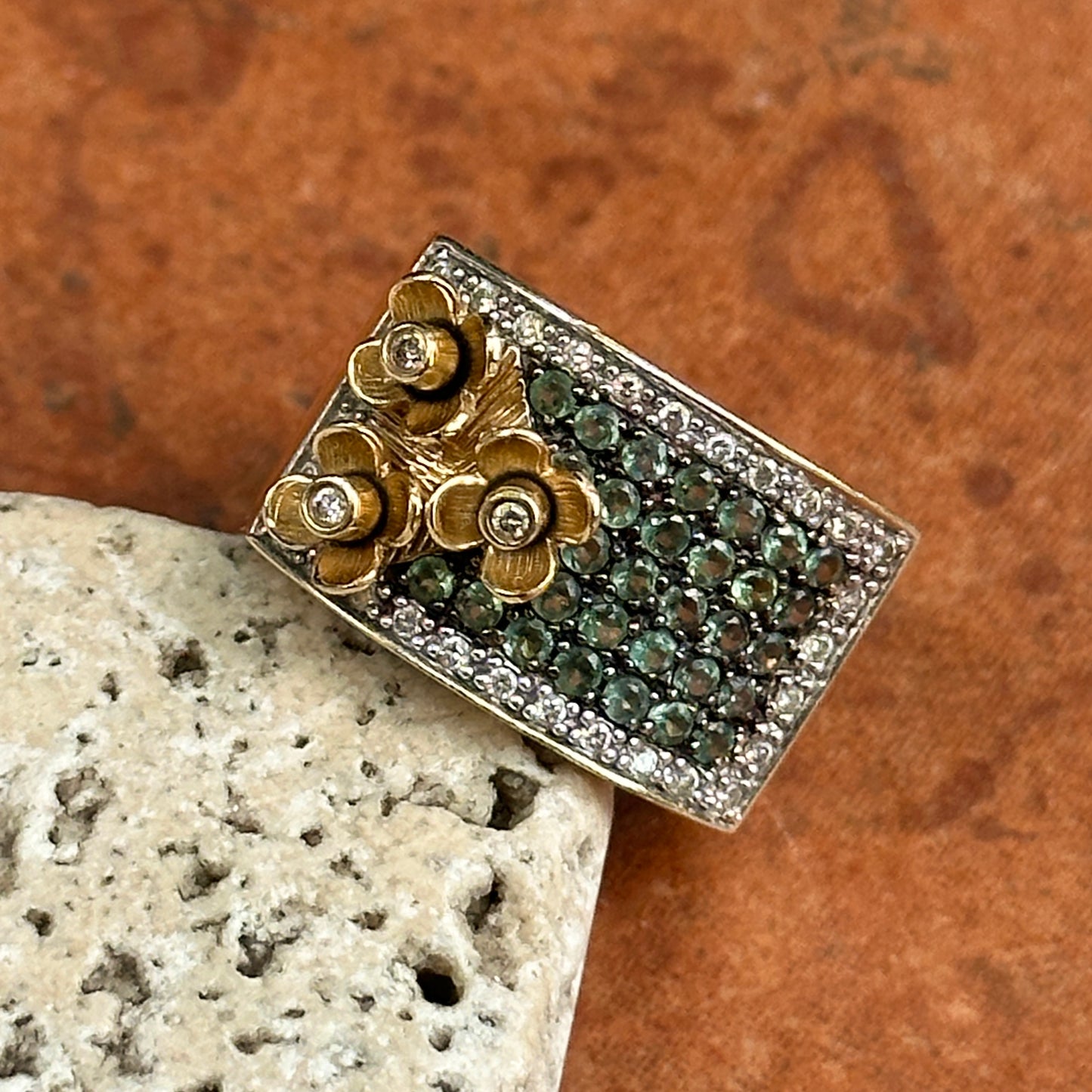 Estate 14KT Yellow Gold Alexandrite + Diamond Flower Ring