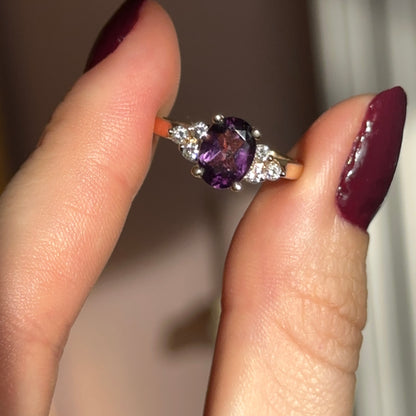 Estate 14KT Yellow Gold Oval-Cut Purple Amethyst + Round Diamond Accent Ring