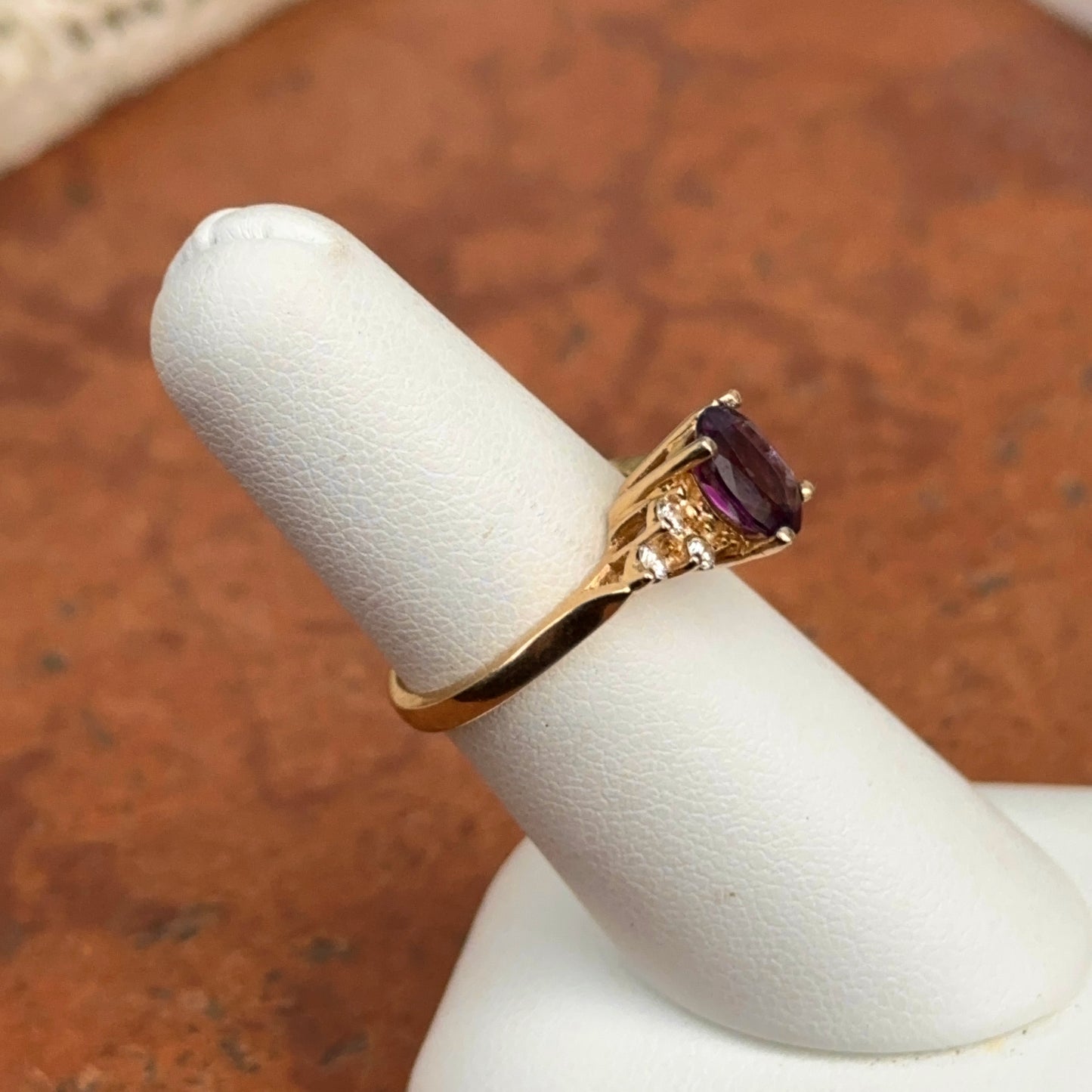 Estate 14KT Yellow Gold Oval-Cut Purple Amethyst + Round Diamond Accent Ring