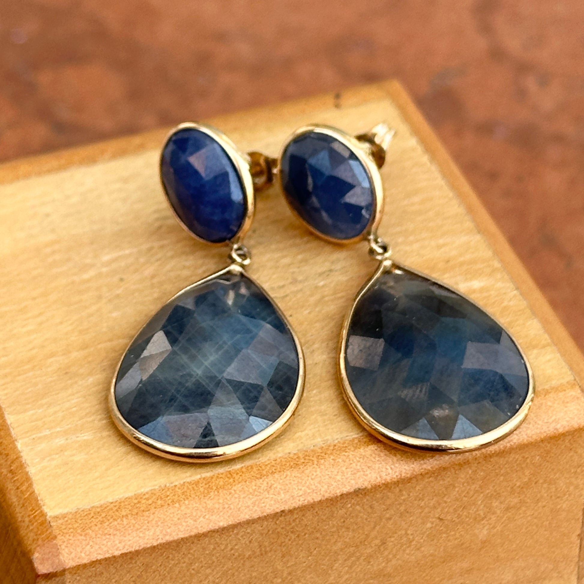 Estate 14KT Yellow Gold Oval Faceted + Pear Teardrop Blue Sapphire Dangle Drop Earrings - LSJ