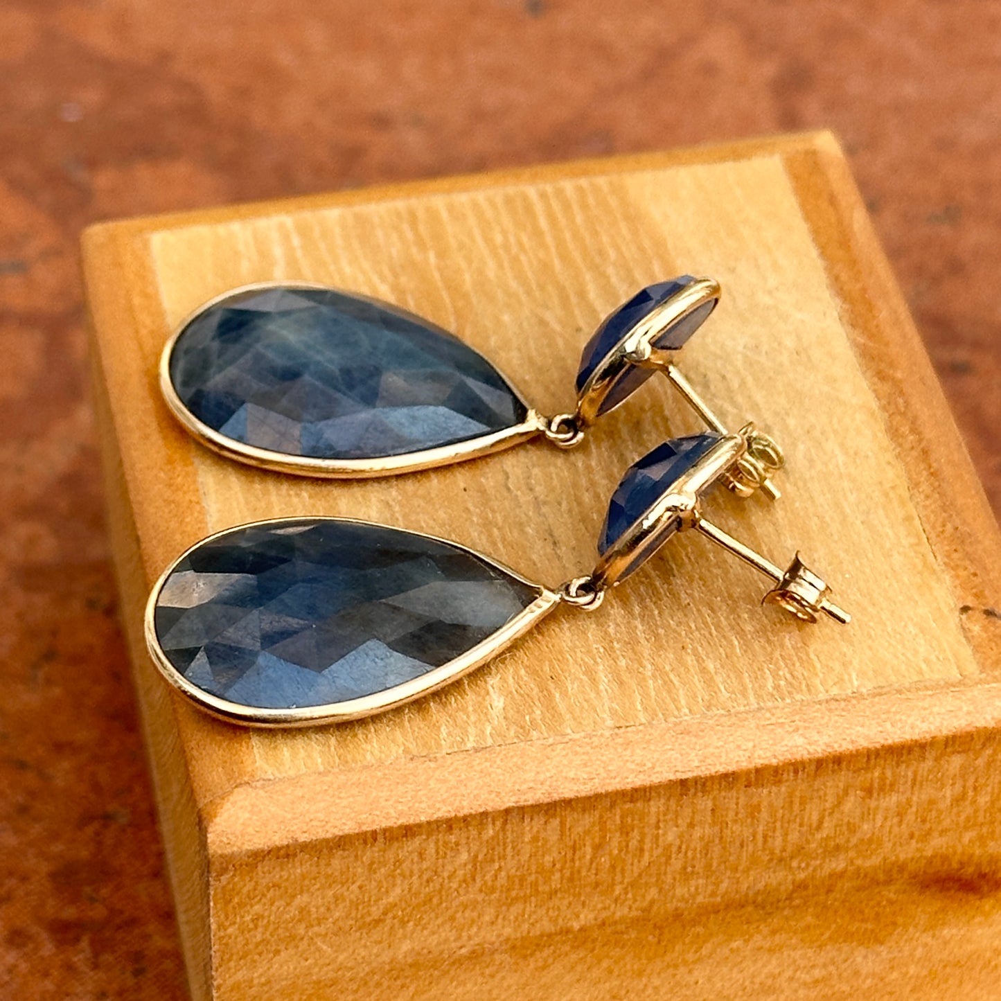 Estate 14KT Yellow Gold Oval Faceted + Pear Teardrop Blue Sapphire Dangle Drop Earrings - LSJ