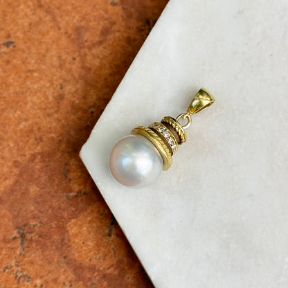 Estate 18KT Yellow Gold Round Tahitian Pearl + Round Diamond Pendant