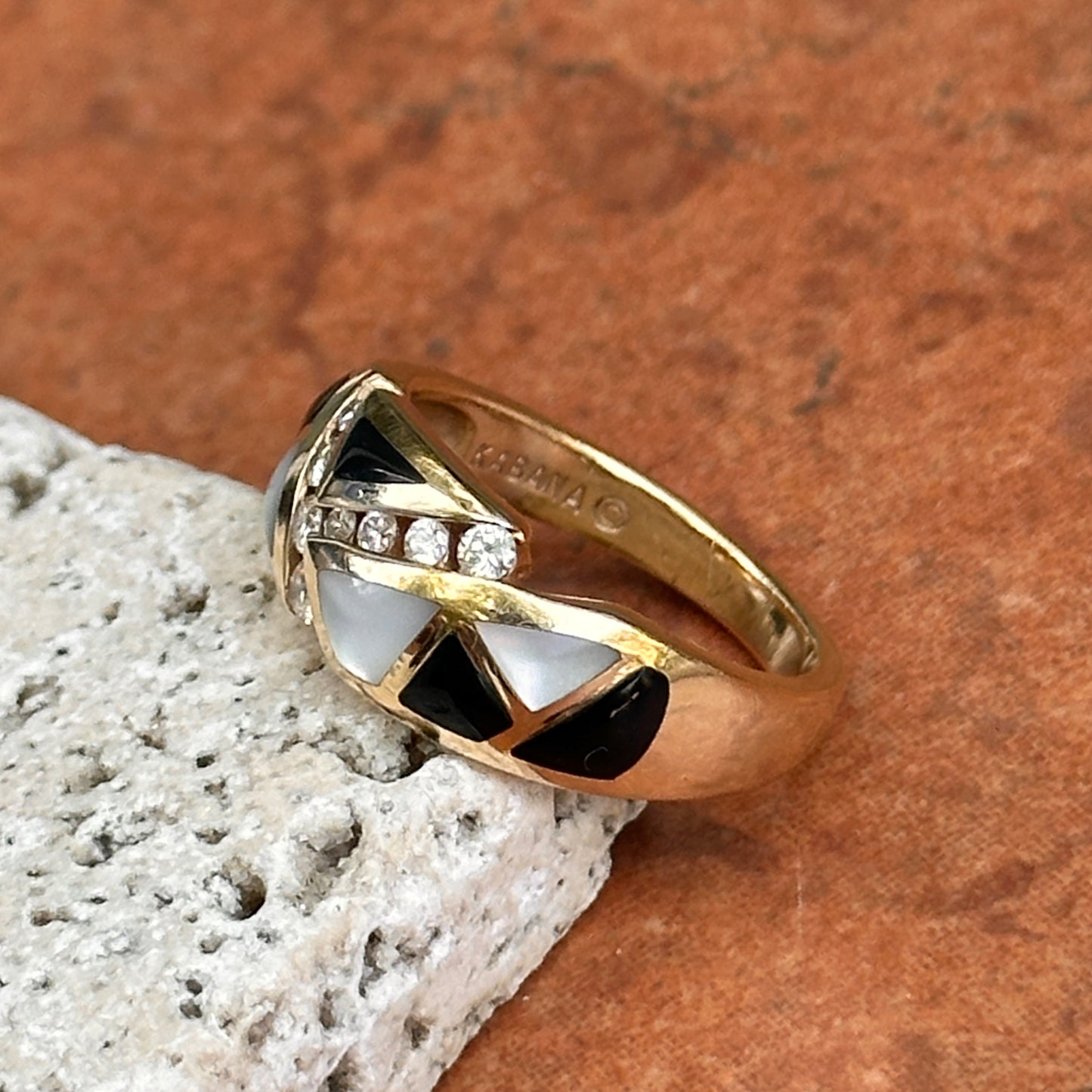 Estate 14KT Yellow Gold Mother of Pearl, Onyx, + Diamaond Ring