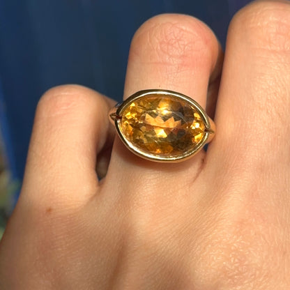 Estate Heavy 22KT Yellow Gold Oval Bezel East West Set Faceted Citrine Band Ring Solid