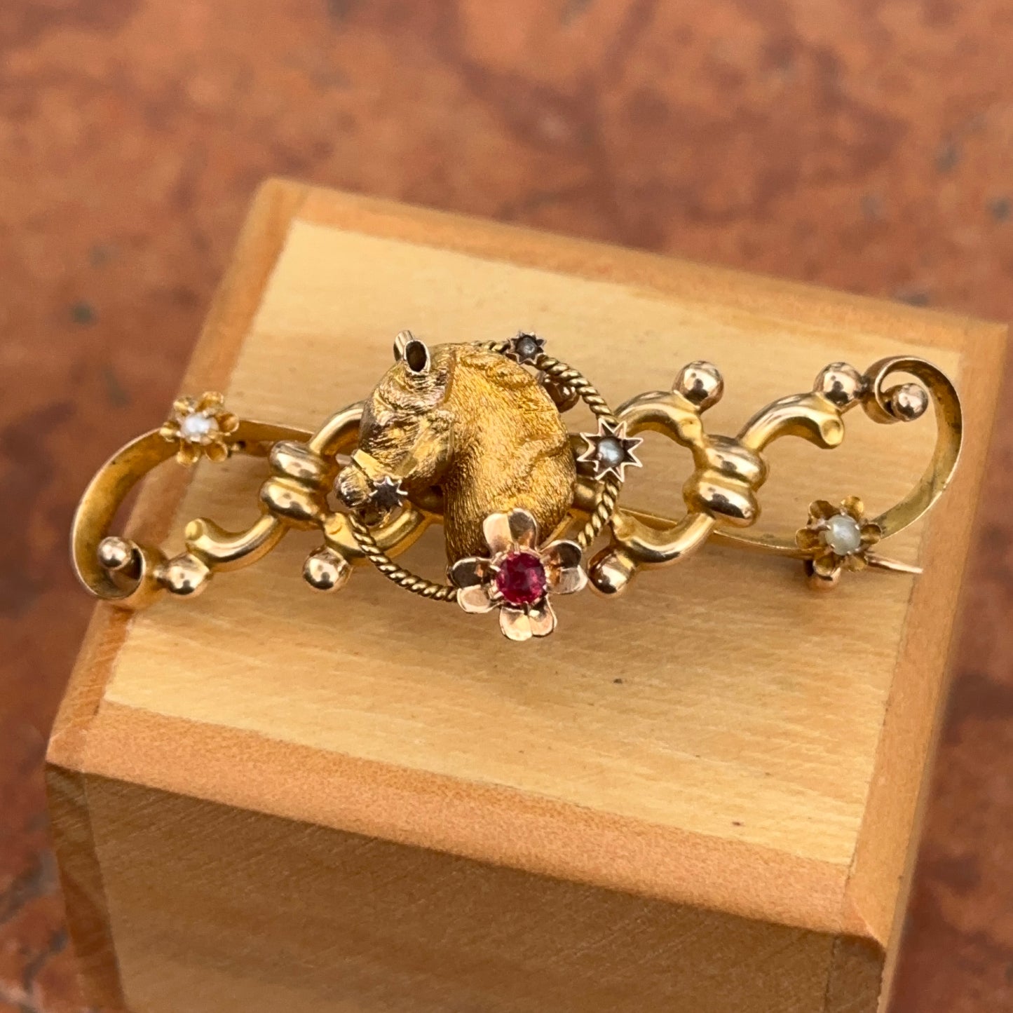 Antique 14KT Yellow Gold Ruby & Seed Pearl Horse Winners Circle Wreath Brooch