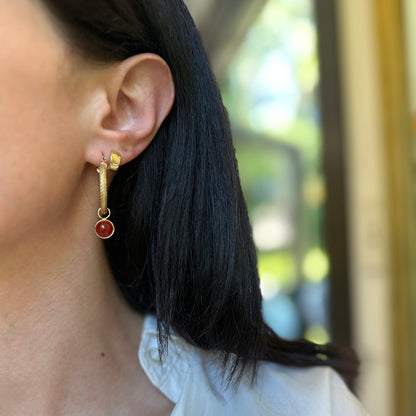 Estate 14KT Yellow Gold Onyx & Carnelian Ball Earrings Charms