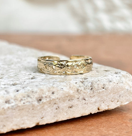 14KT Yellow Gold Floral Leaf Trim Toe Ring