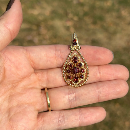 Estate 14KT Yellow Gold Byzantine Garnet Teardrop Pendant