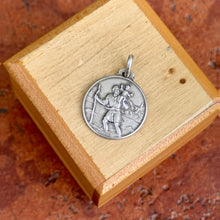 Load image into Gallery viewer, Sterling Silver Antiqued St Christopher Round Medal Pendant 18mm