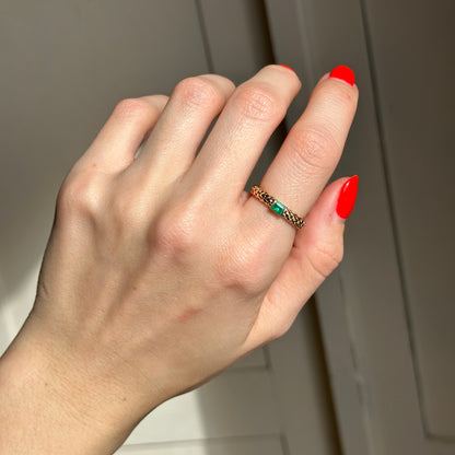 Estate 18KT Yellow Gold Emerald-Cut Emerald Mesh Band Ring