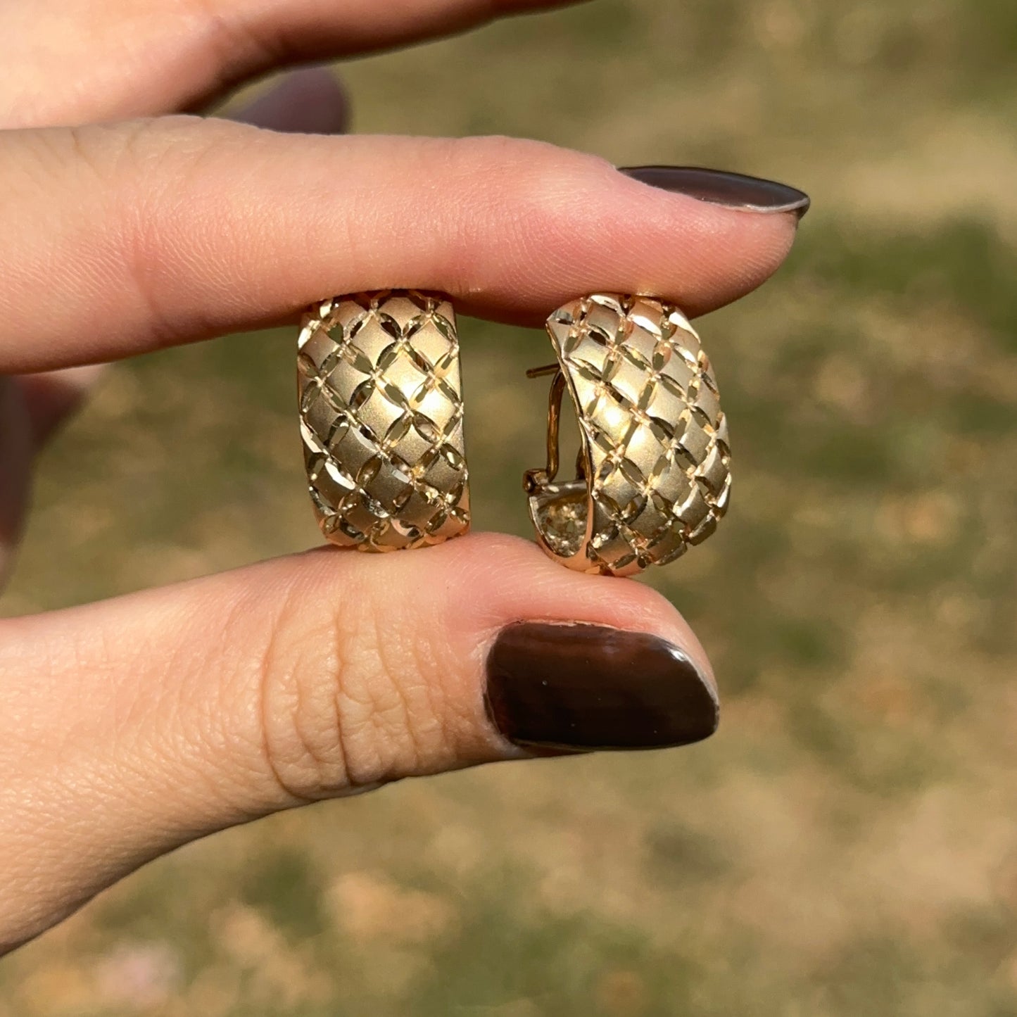 Estate 14KT Yellow Gold Matte Basketweave Omega Back Earrings