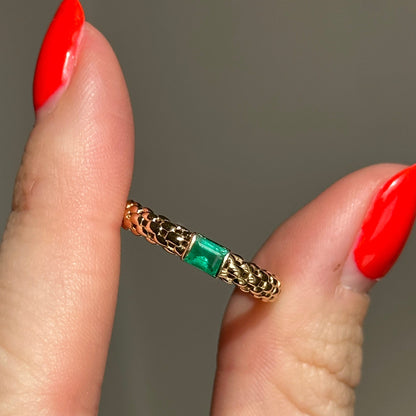 Estate 18KT Yellow Gold Emerald-Cut Emerald Mesh Band Ring