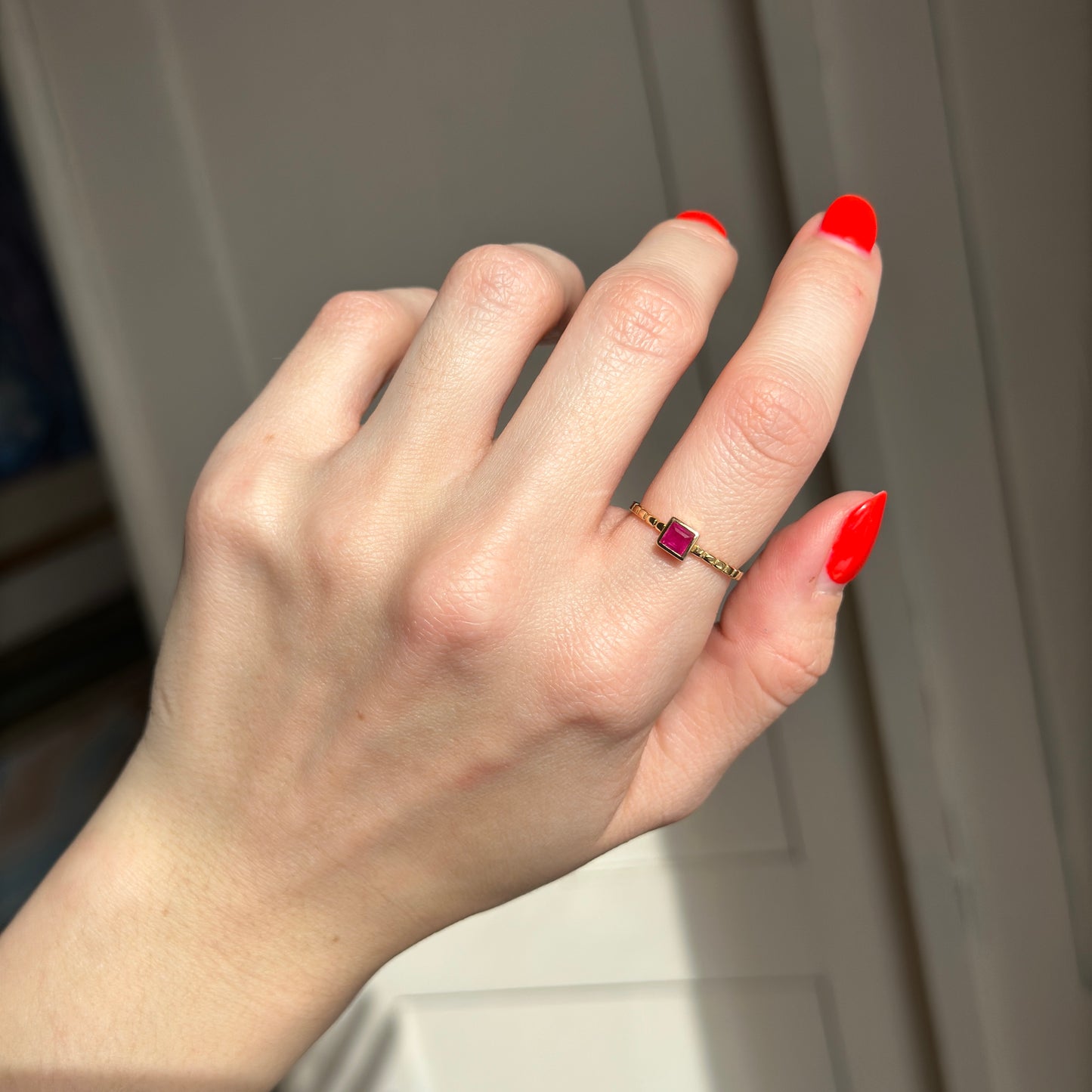 Estate 18KT Yellow Gold Square Ruby Notched Band Ring