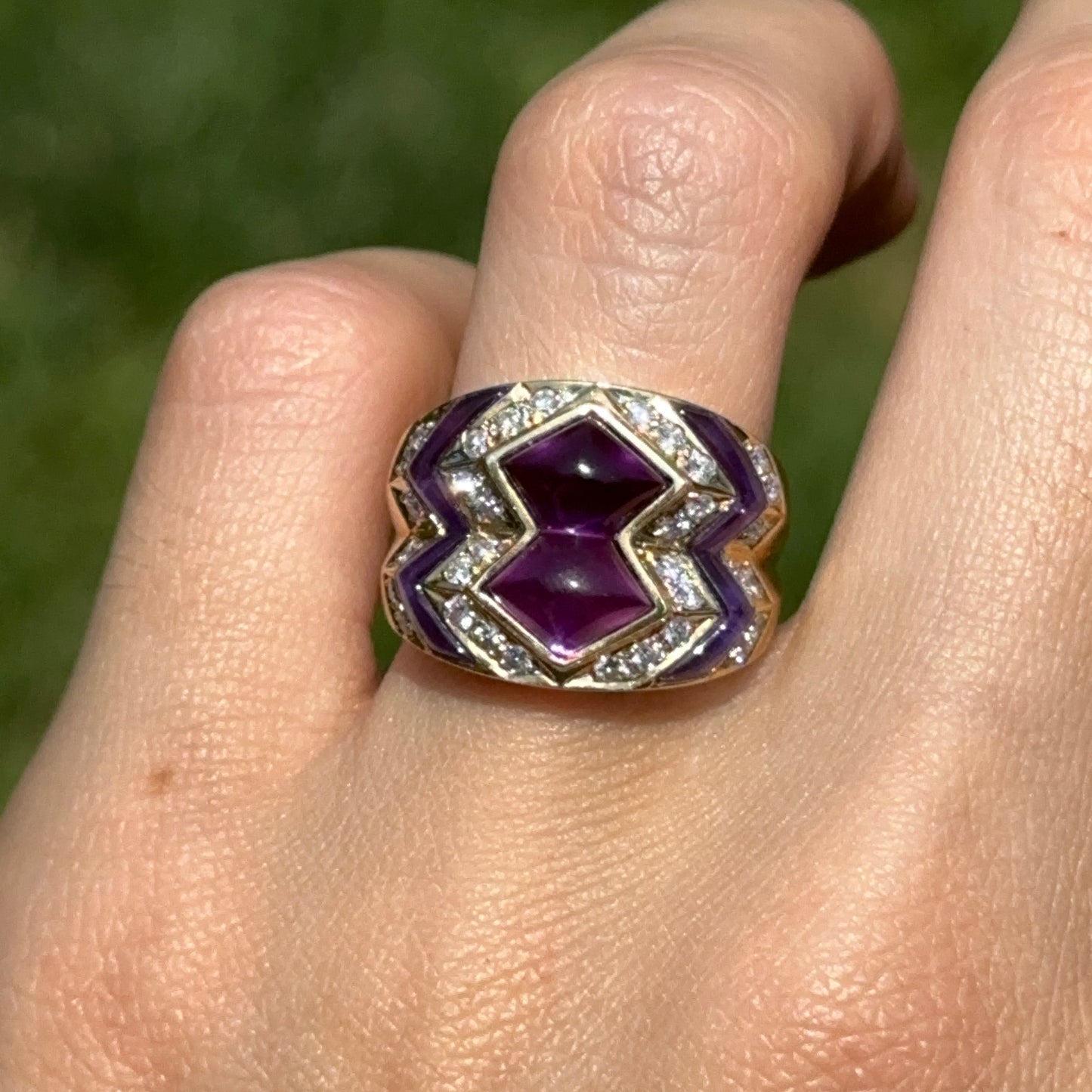Estate 18KT Yellow Gold Cabochon Amethyst + Diamond Band Ring