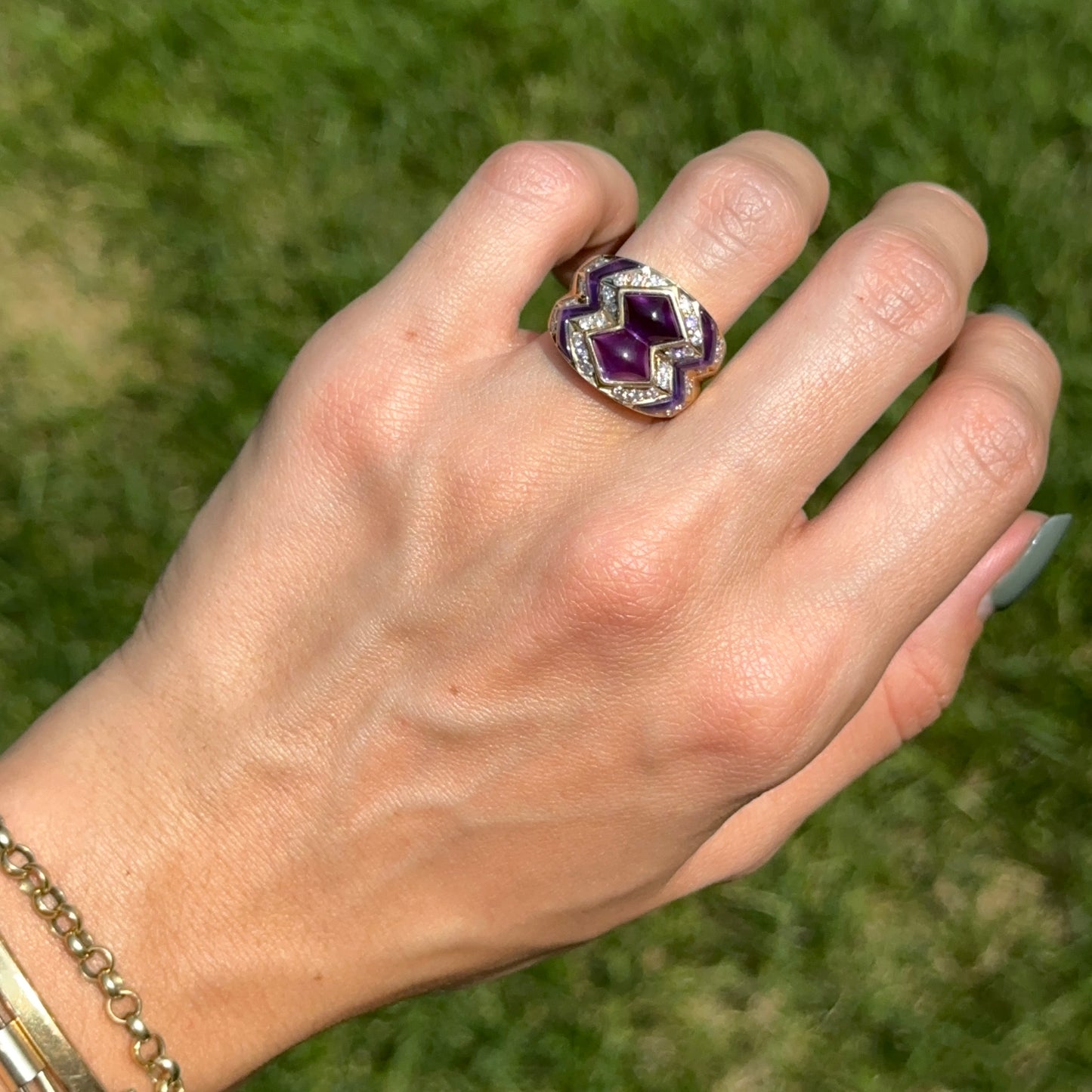 Estate 18KT Yellow Gold Cabochon Amethyst + Diamond Band Ring