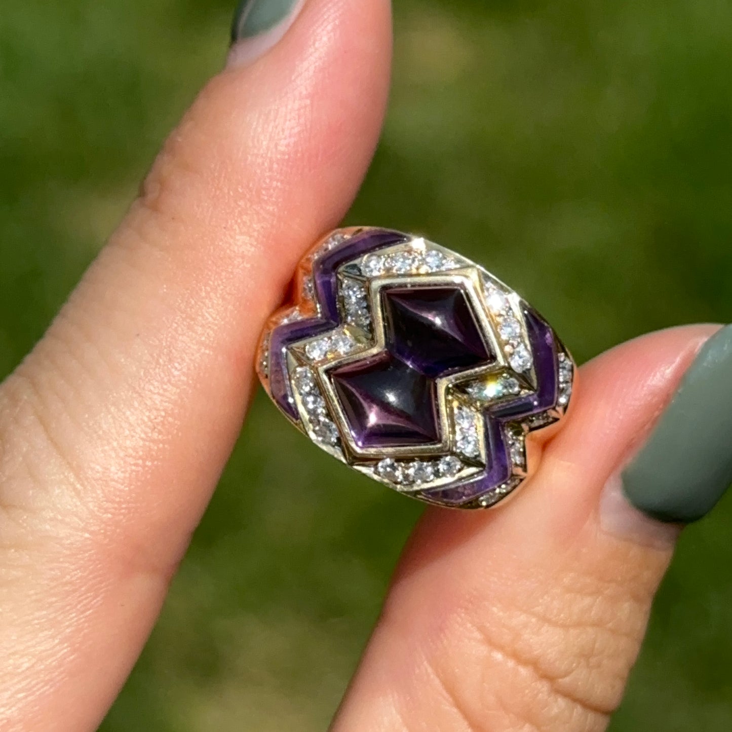 Estate 18KT Yellow Gold Cabochon Amethyst + Diamond Band Ring