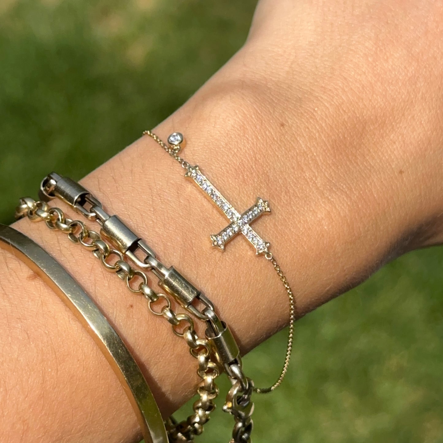 Estate 14KT Yellow Gold Diamond Cross Chain Bracelet