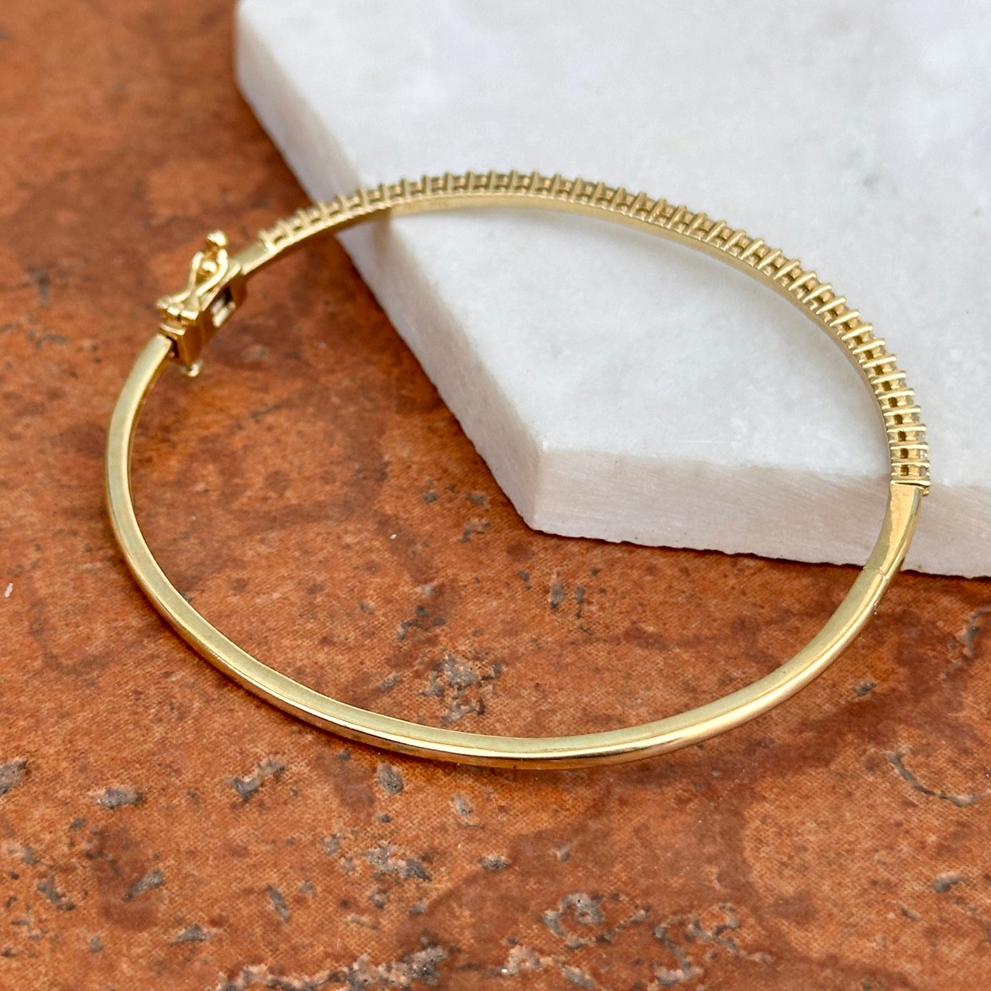 Estate 10KT Yellow Gold 1 CT Lab Diamond Bangle Bracelet