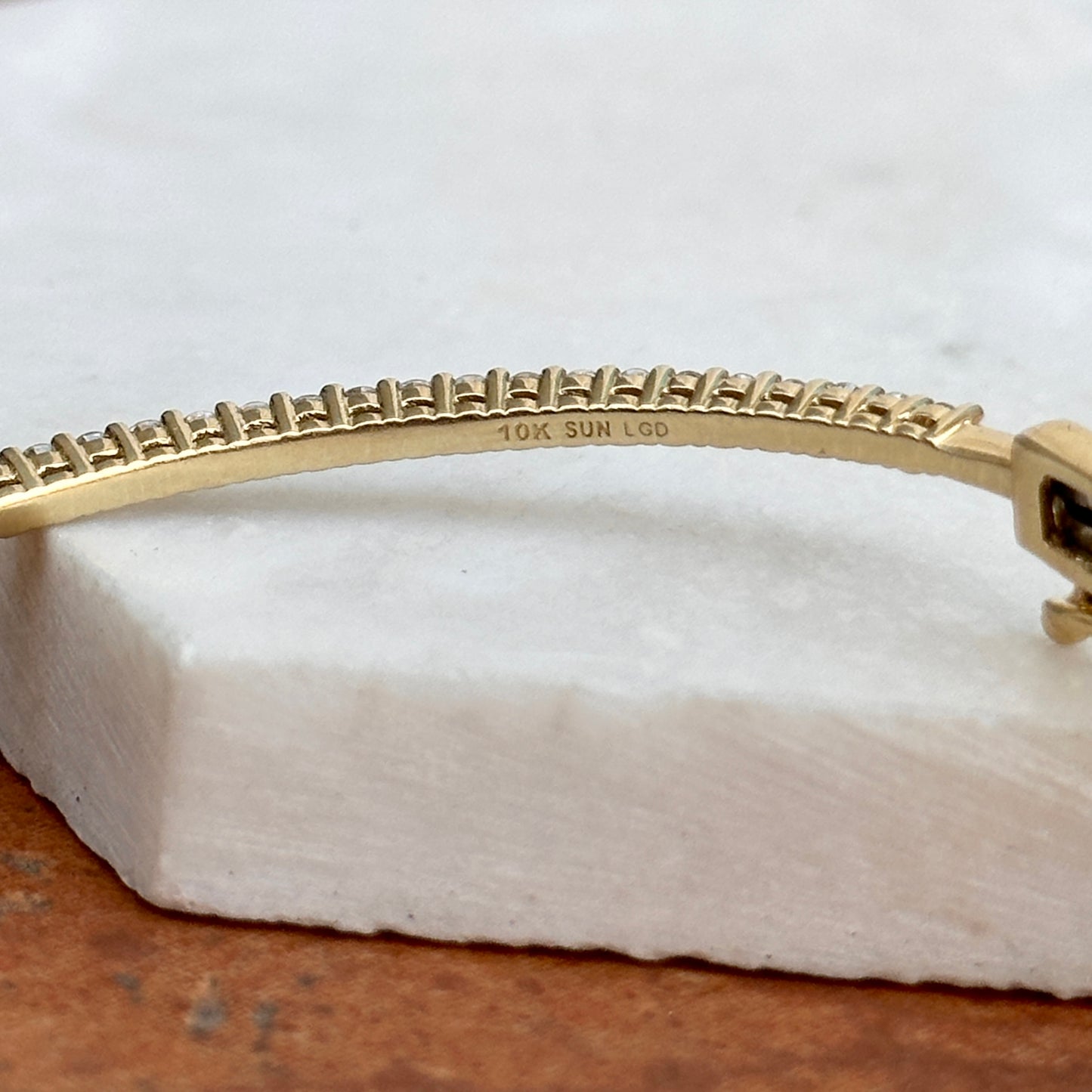 Estate 10KT Yellow Gold 1 CT Lab Diamond Bangle Bracelet