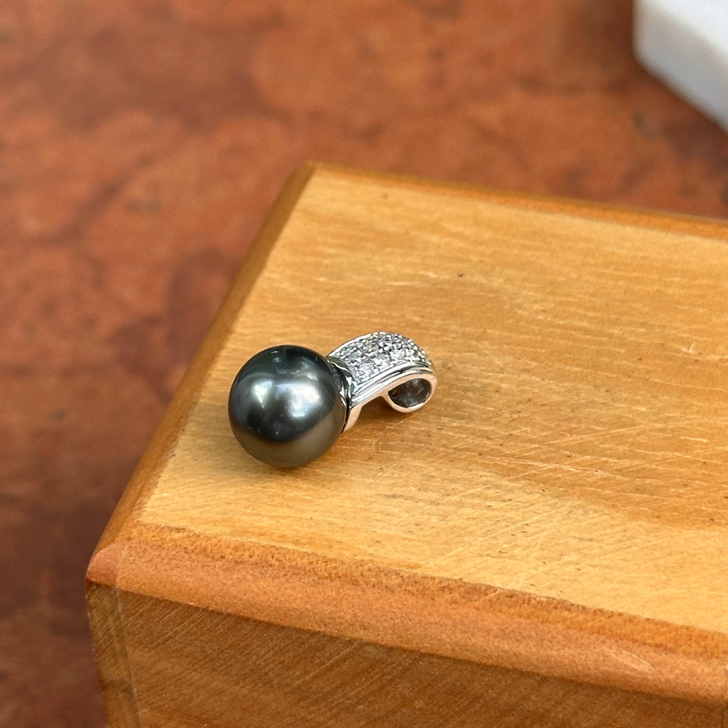 Estate 14KT White Gold Diamond + Tahitian Gray Pearl Pendant