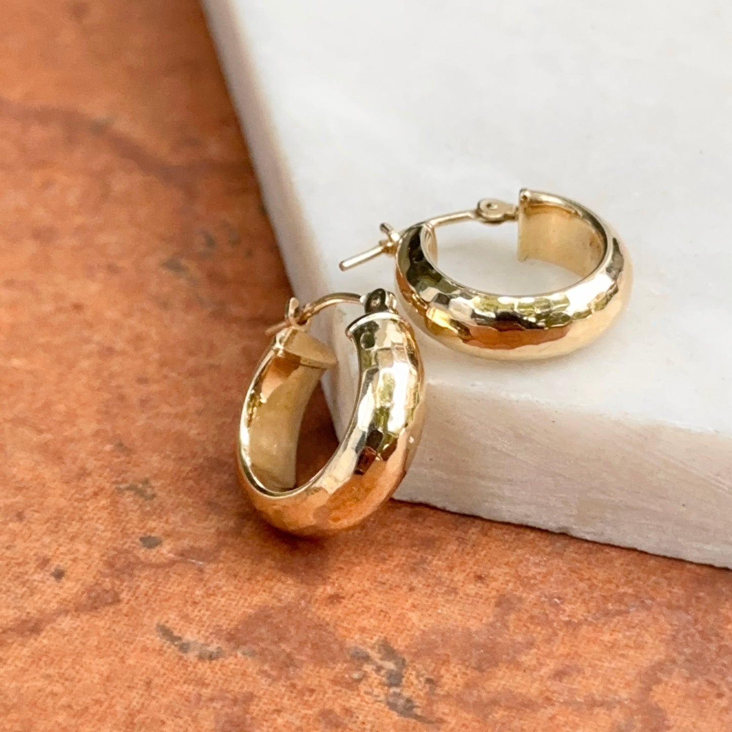 Estate 14KT Yellow Gold Hammered Hoop Earrings 15mm