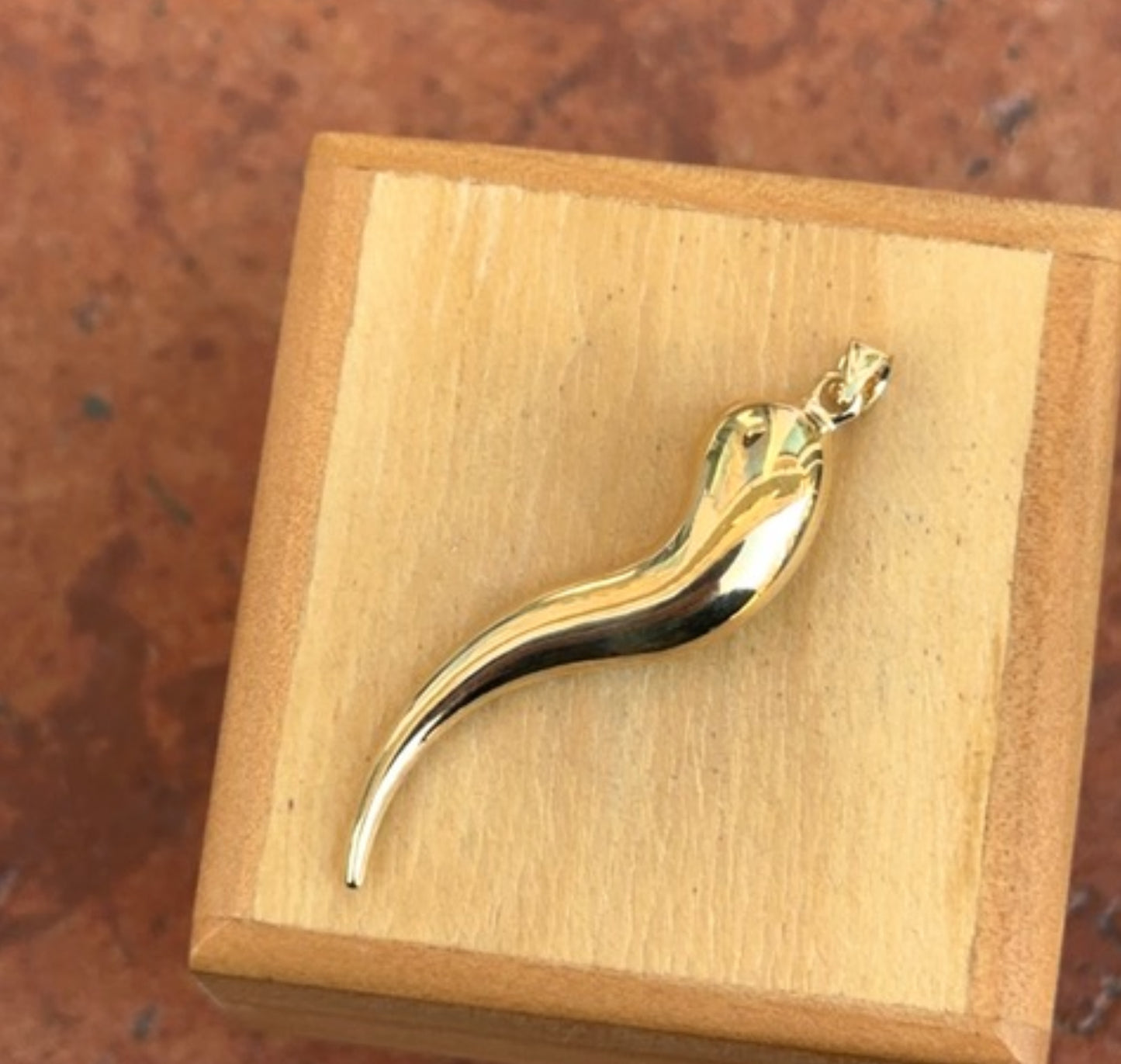 14KT Yellow Gold Italian Cornicello Corno Horn Pendant Charm Unisex