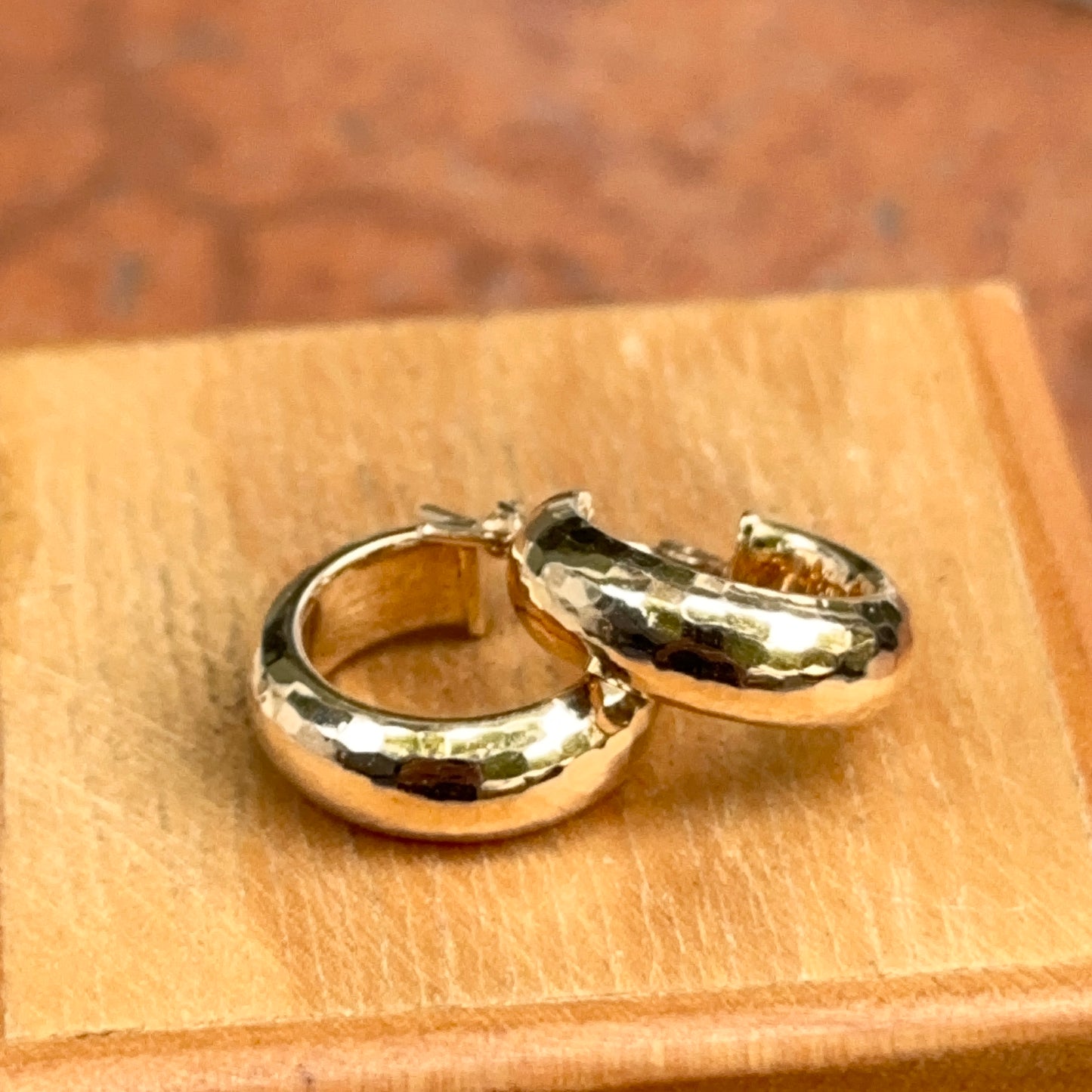 Estate 14KT Yellow Gold Hammered Hoop Earrings 15mm