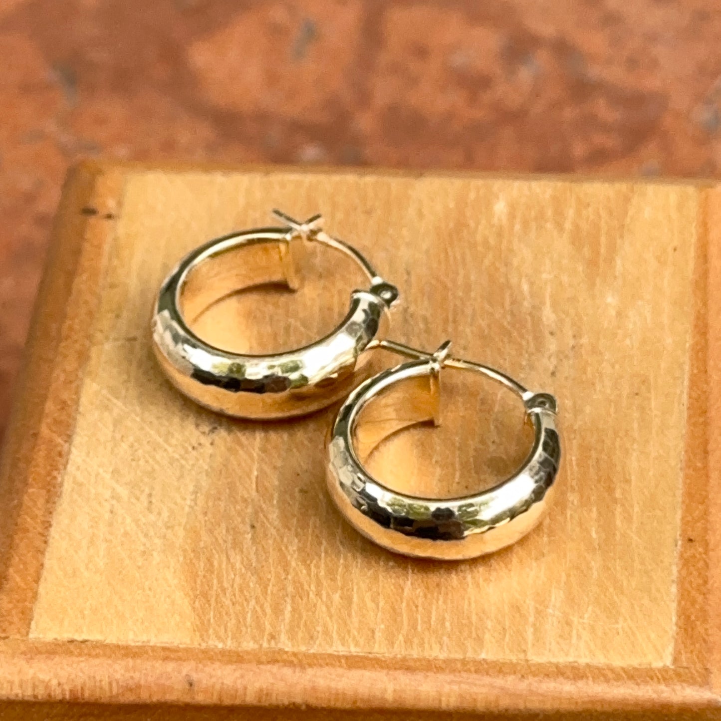 Estate 14KT Yellow Gold Hammered Hoop Earrings 15mm