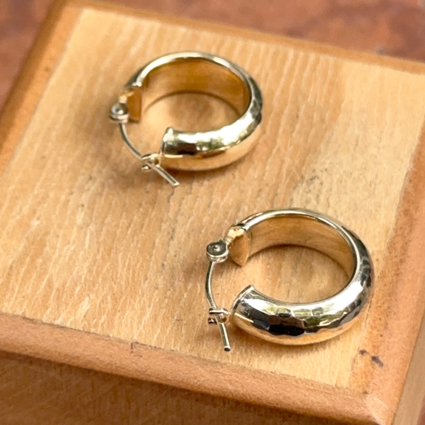 Estate 14KT Yellow Gold Hammered Hoop Earrings 15mm