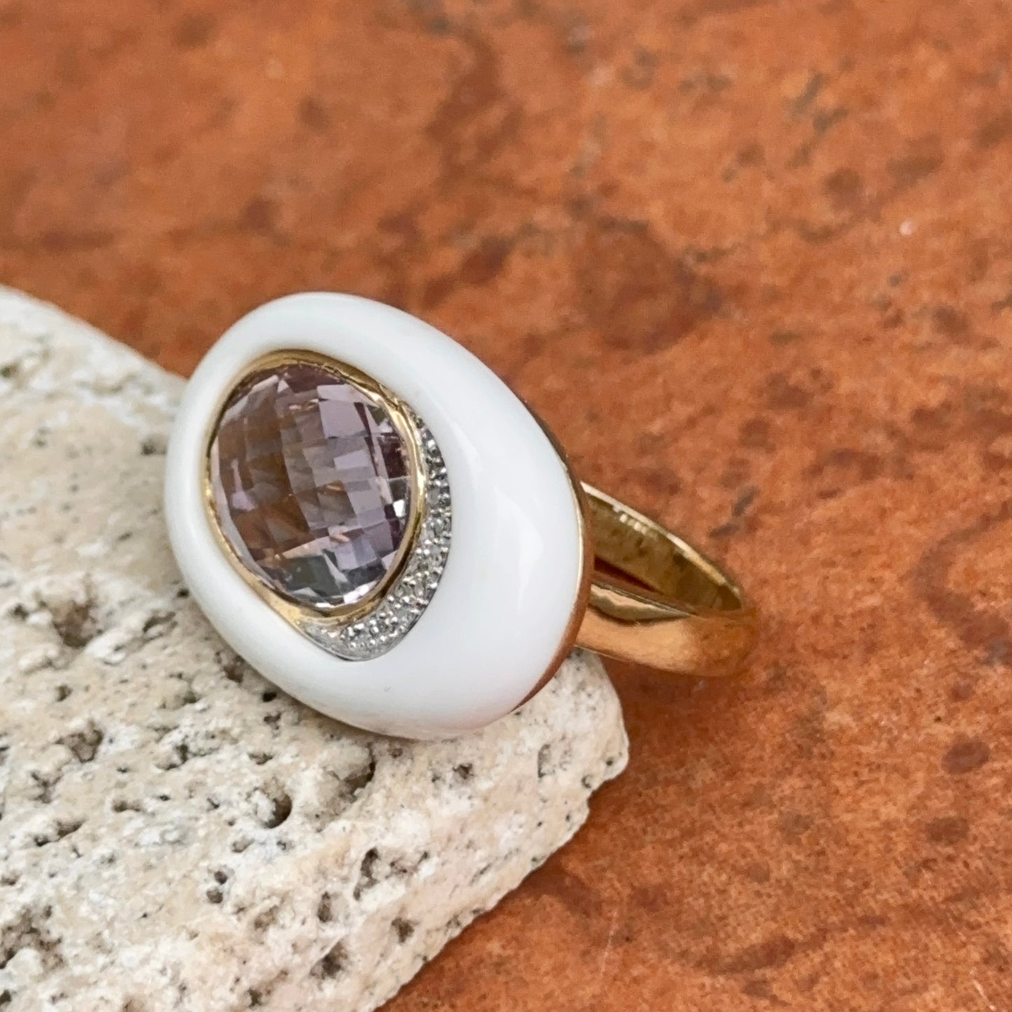 Estate 10KT Yellow Gold Amethyst, Diamond, + Agate Ring