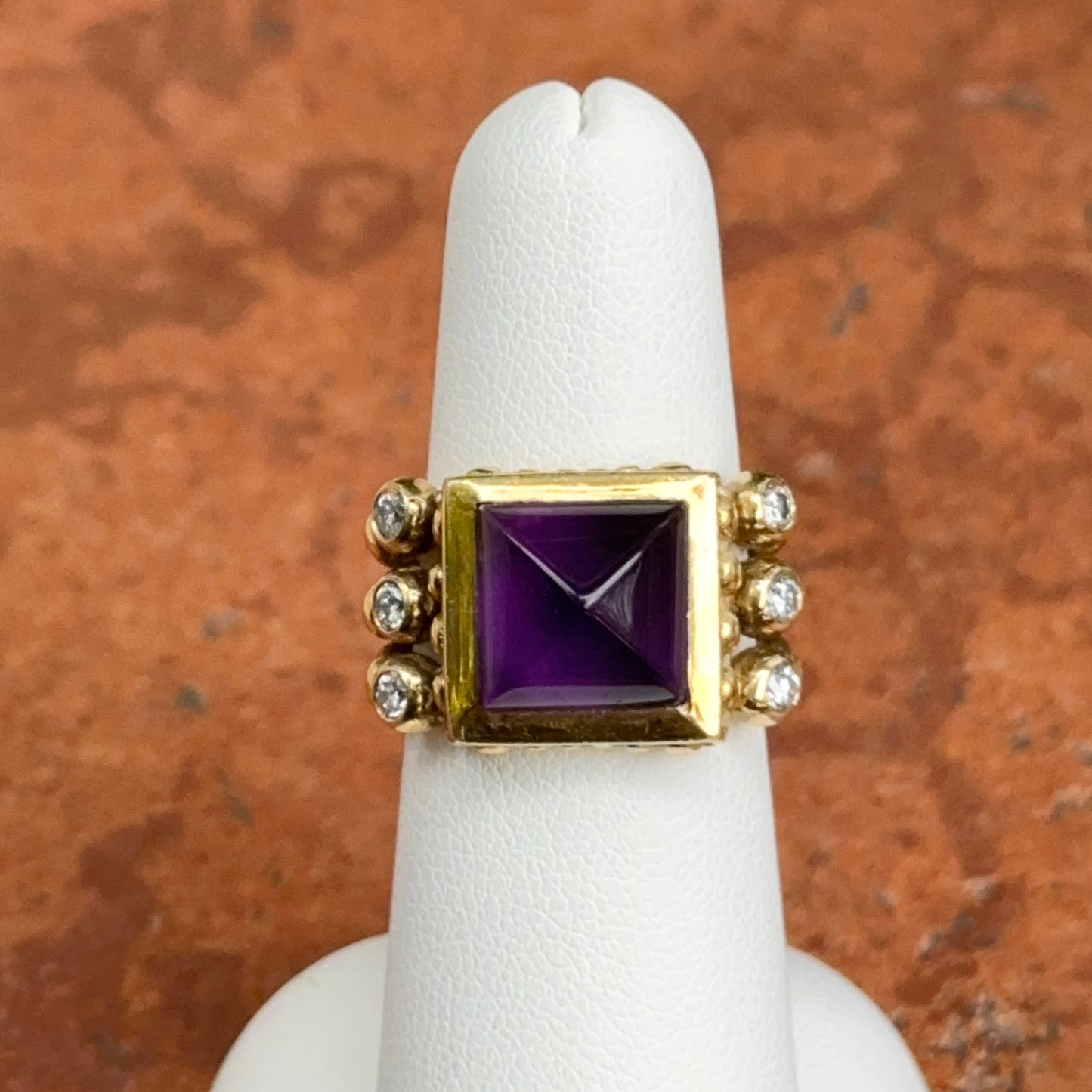 Estate 18KT Yellow Gold Sugarloaf Amethyst + Diamond RIng