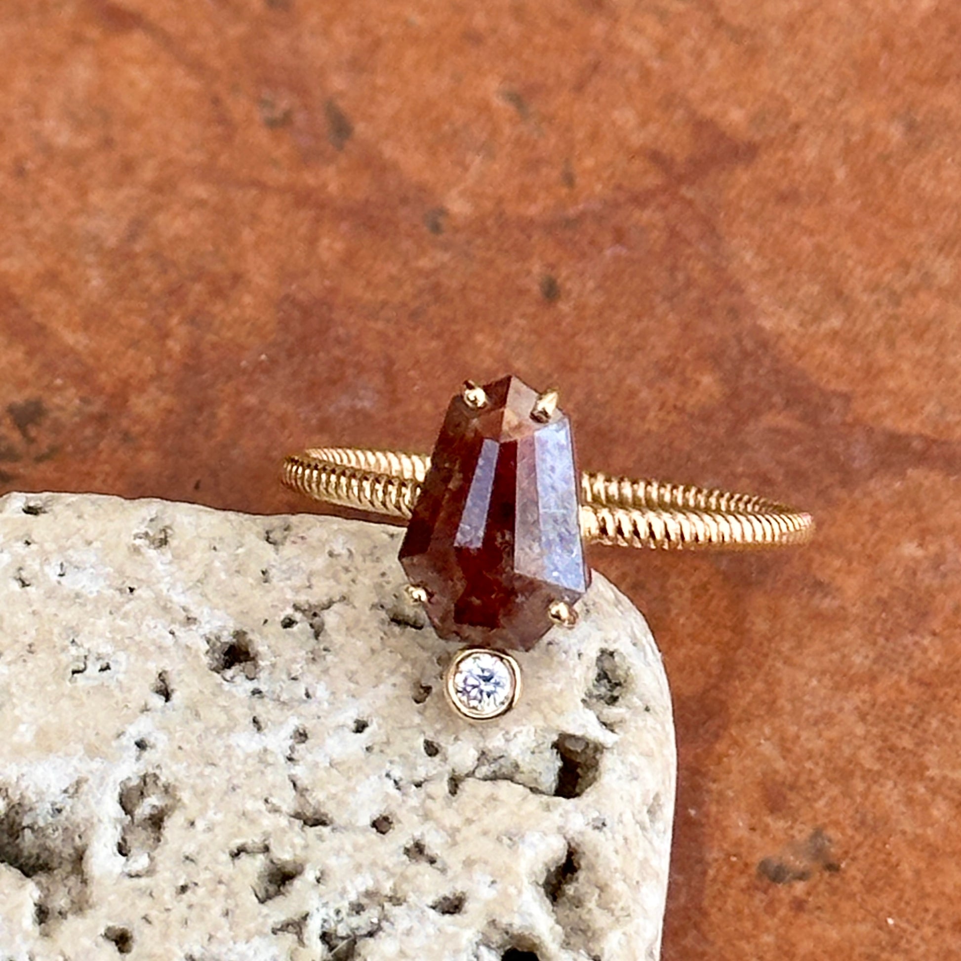 14KT Yellow Gold Coffin Red Salt & Pepper + Round White Diamond Ring - LSJ