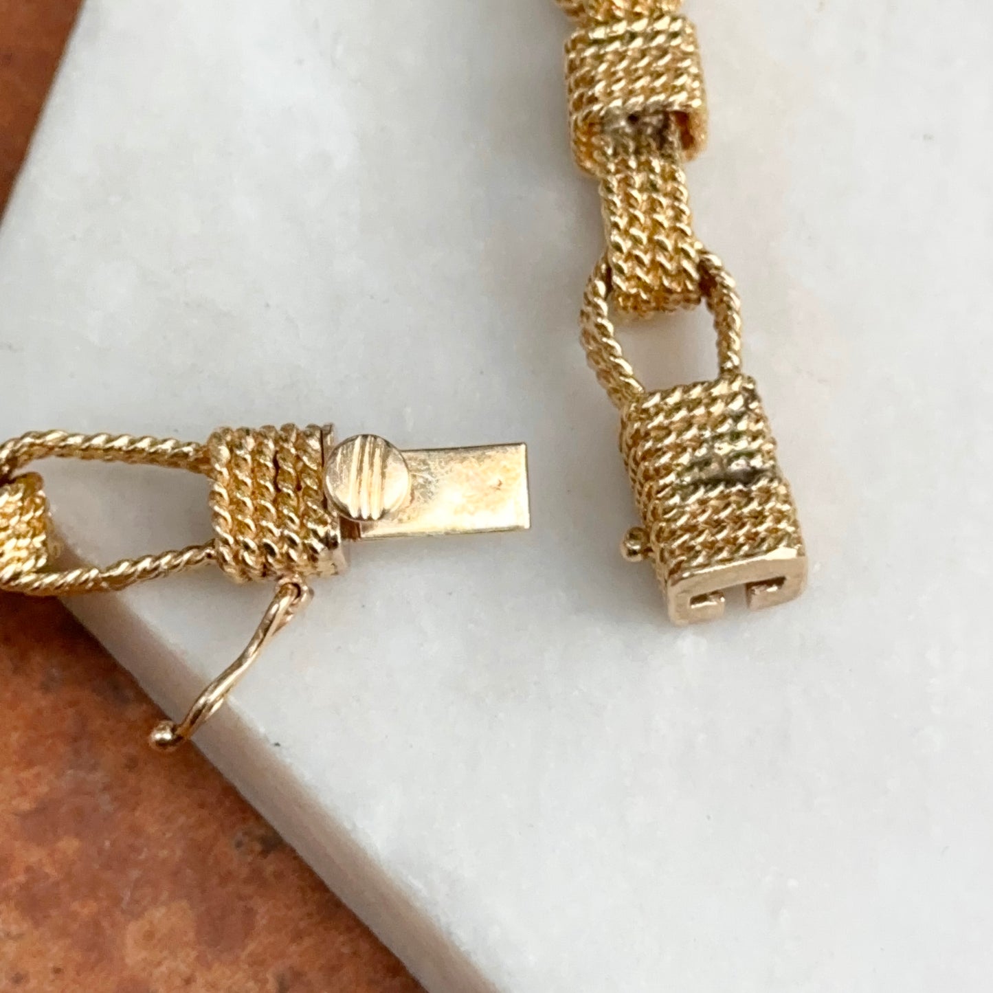 Estate 18KT Yellow Gold Woven Oval Links Chain Bracelet
