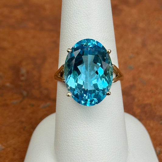 Estate 10KT Yellow Gold Oval Large Blue Topaz Ring