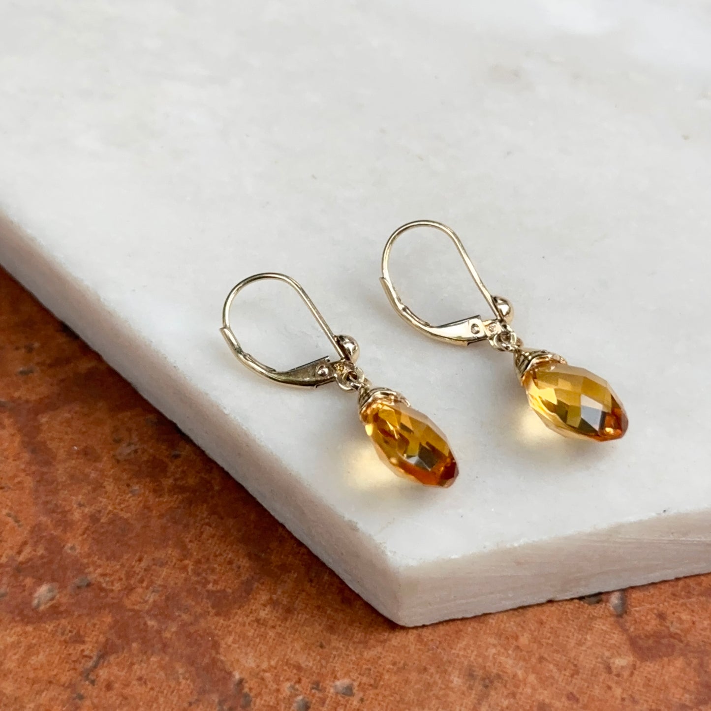 Estate 18KT Yellow Gold Briolette Citrine Lever Back Earrings
