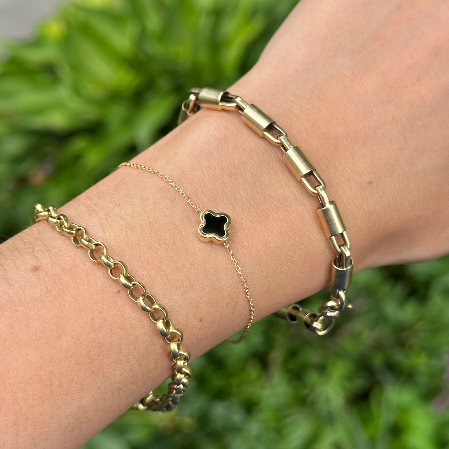 14KT Yellow Gold 8mm Black Onyx Clover Station Chain Bracelet